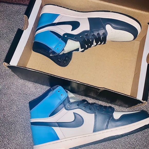 Jordan 1 Obsidian